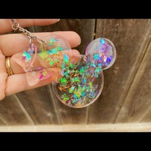 Disney holographic Mickey and Minnie keychain!